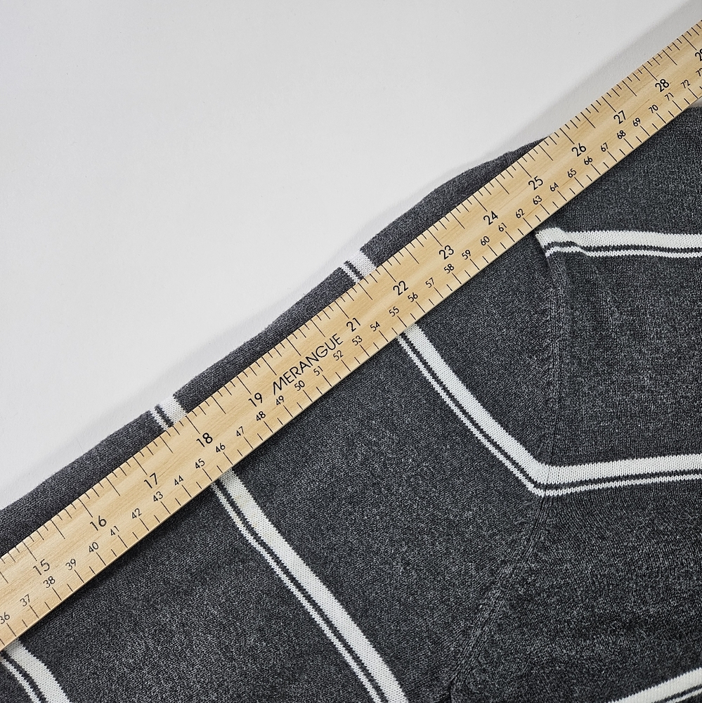 Tommy Hilfiger Men's Gray Cotton V Neck Striped Sweater Long Sleeve Size Large - Picture 2 of 15